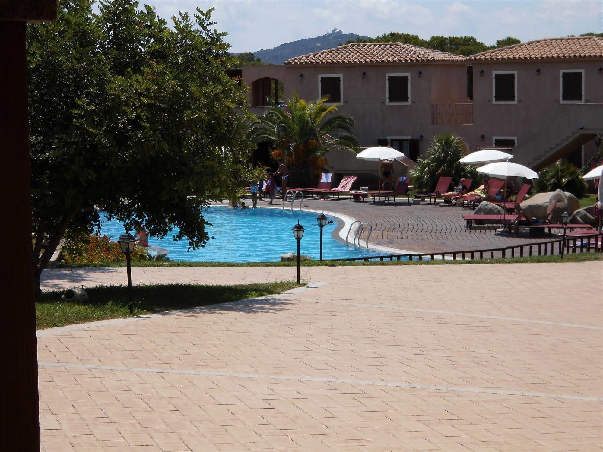 S'Incantu Resort Виласимиус Екстериор снимка