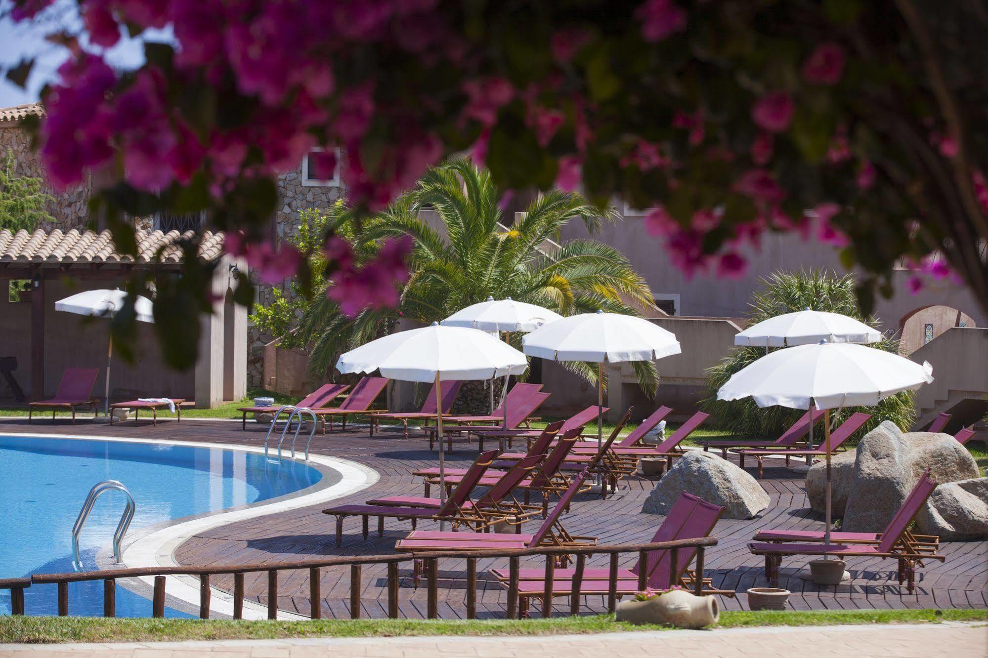 S'Incantu Resort Виласимиус Екстериор снимка